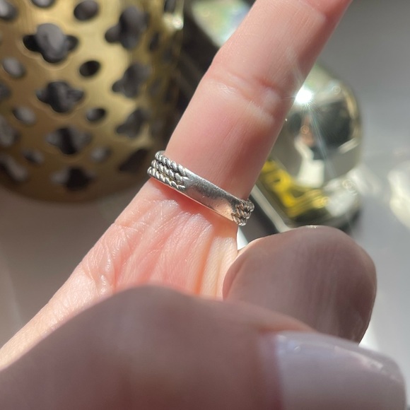 David Yurman Petite Wheaton Ring - Picture 12 of 12